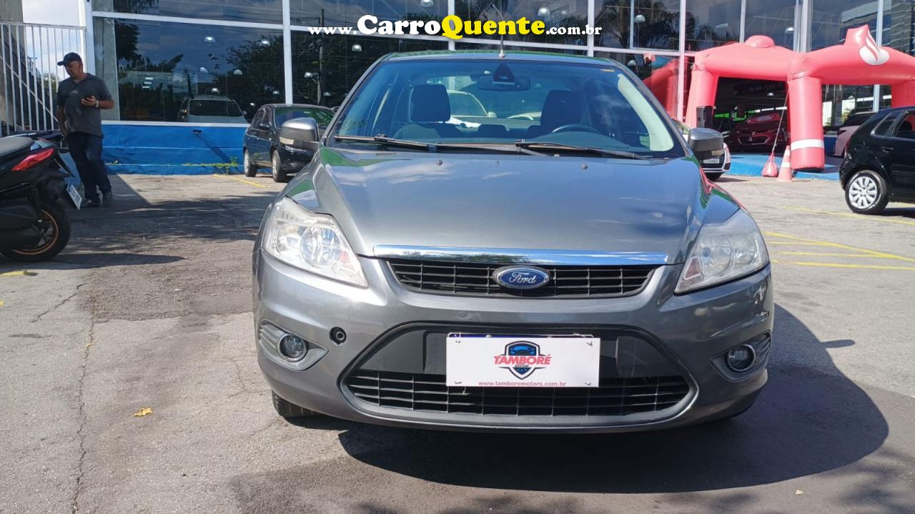 FORD   FOCUS 2.0 16VSESE PLUS FLEX 5P AUT.   CINZA 2012 2.0 FLEX - Loja