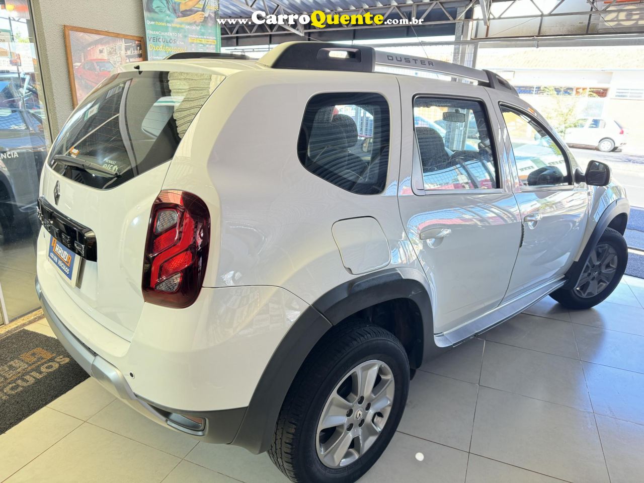 RENAULT   DUSTER DYNAMIQUE 1.6 FLEX 16V AUT.   BRANCO 2019 1.6 FLEX - Loja