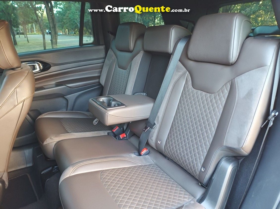 JEEP COMMANDER 2.0 TD380 TURBO OVERLAND - Loja