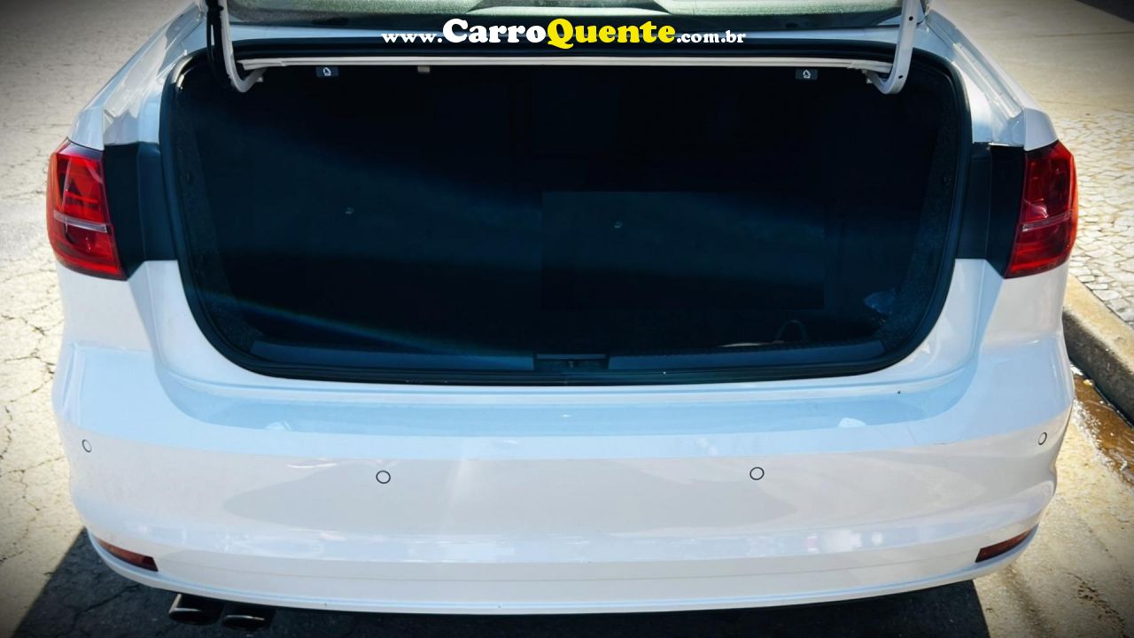 VOLKSWAGEN   JETTA HIGHLINE 2.0 TSI 16V 4P TIPTRONIC   BRANCO 2016 2.0 GASOLINA - Loja