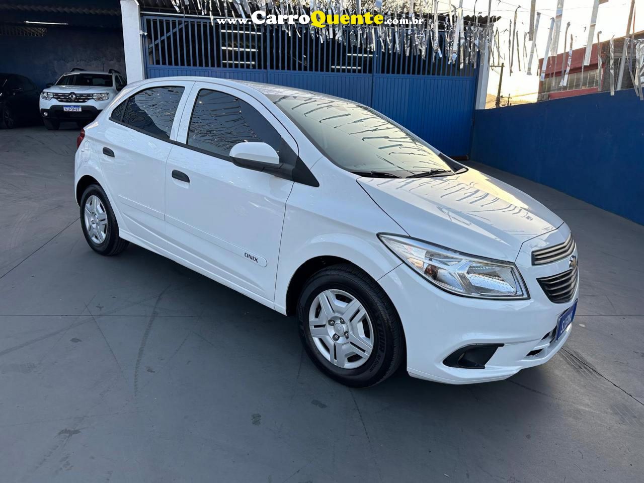 CHEVROLET   ONIX HATCH JOY 1.0 8V FLEX 5P MEC.   BRANCO 2018 1.0 FLEX - Loja