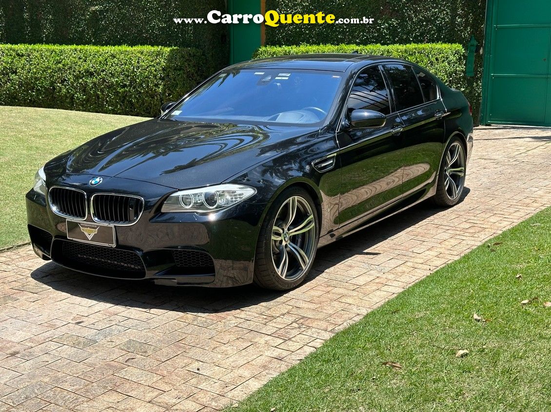 BMW M5 4.4 V8 32V - Loja