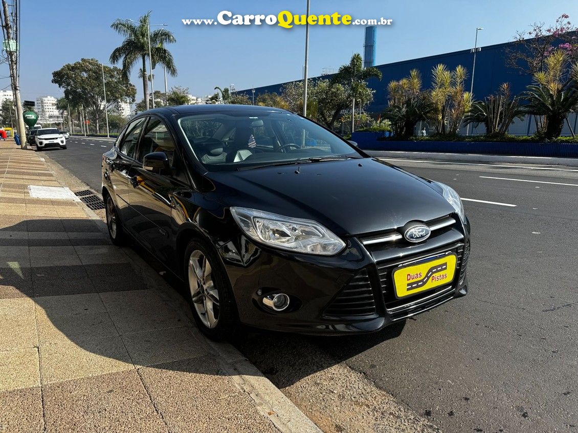 FORD FOCUS 2.0 SE PLUS SEDAN 16V - Loja