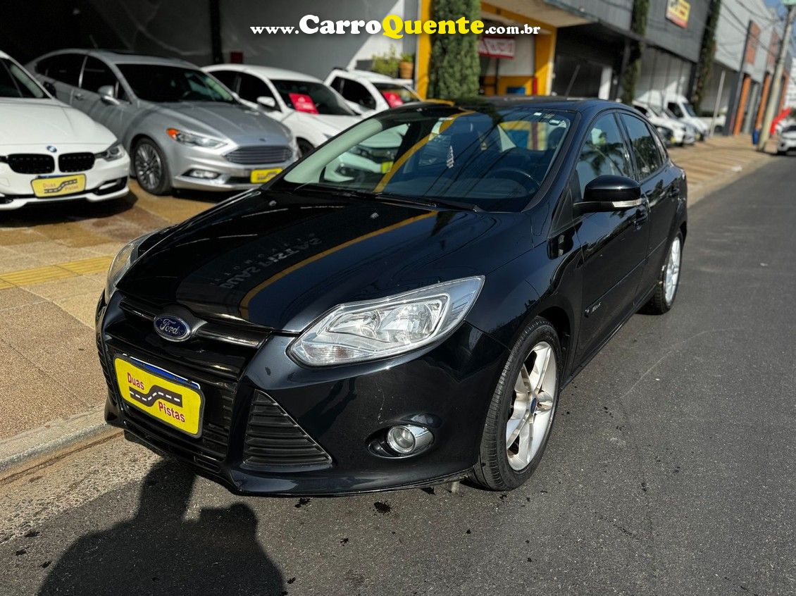 FORD FOCUS 2.0 SE PLUS SEDAN 16V - Loja