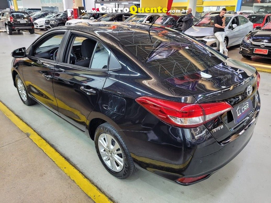 TOYOTA YARIS 1.5 16V SEDAN XL AUTOMATICO + MULTIMIDIA - Loja