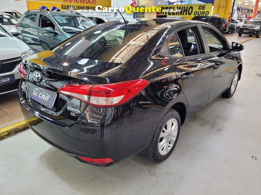 TOYOTA YARIS 1.5 16V SEDAN XL AUTOMATICO + MULTIMIDIA - Loja