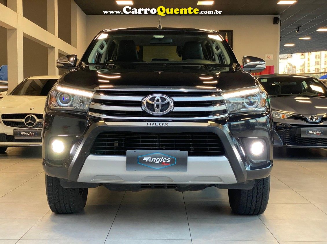 TOYOTA HILUX 2.8 SRX 4X4 CD 16V - Loja