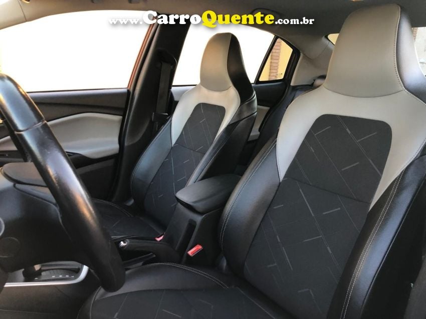 Chevrolet Onix PREMIER - Loja