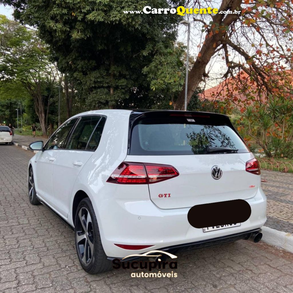 VOLKSWAGEN   GOLF GTI 2.0 TSI 220CV AUT.   BRANCO 2015 2.0 GASOLINA - Loja