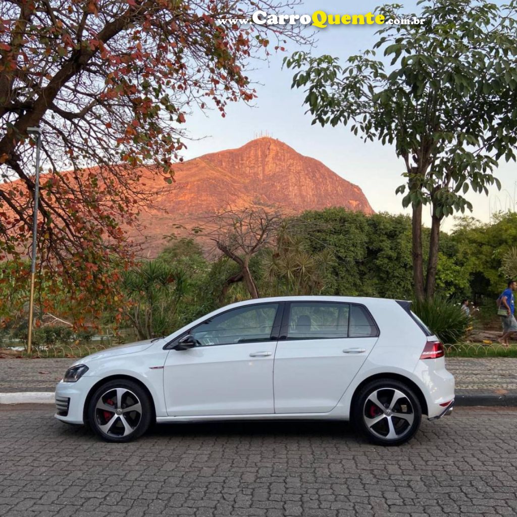 VOLKSWAGEN   GOLF GTI 2.0 TSI 220CV AUT.   BRANCO 2015 2.0 GASOLINA - Loja