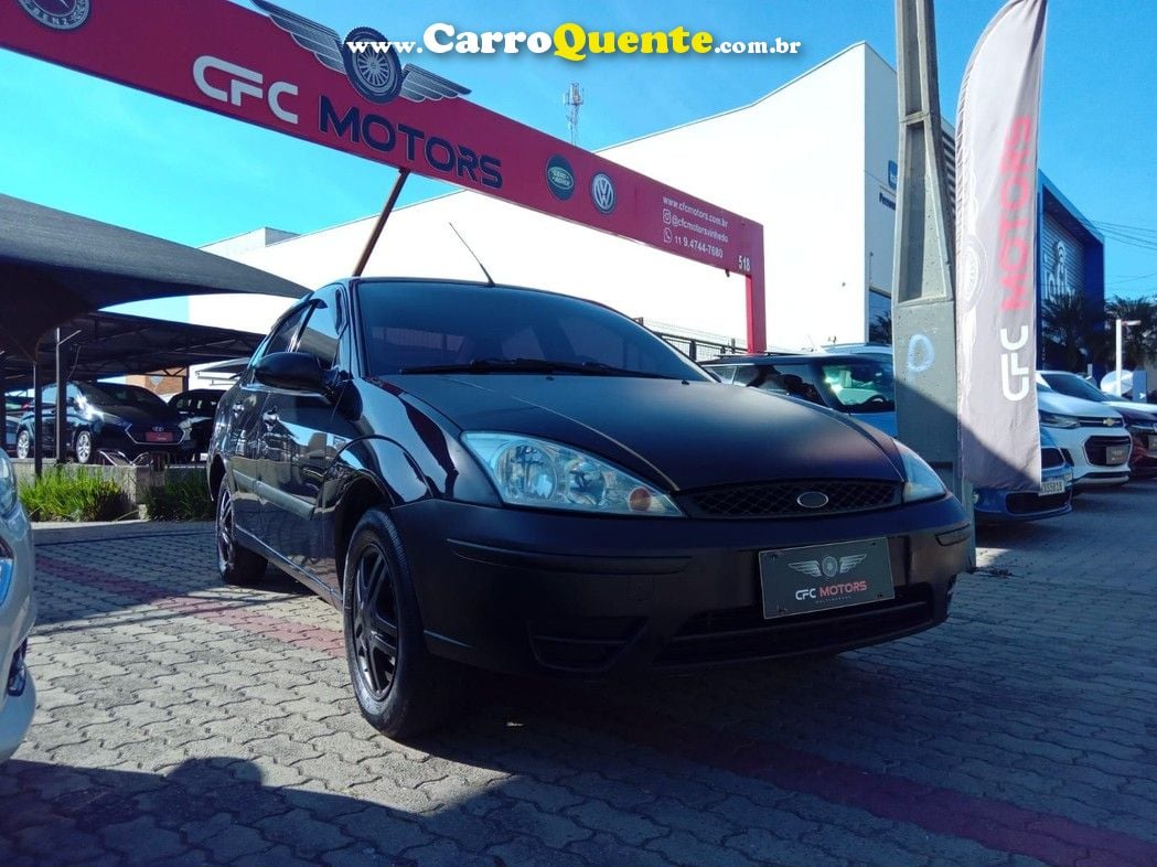 FORD FOCUS 2.0 FC 16V - Loja