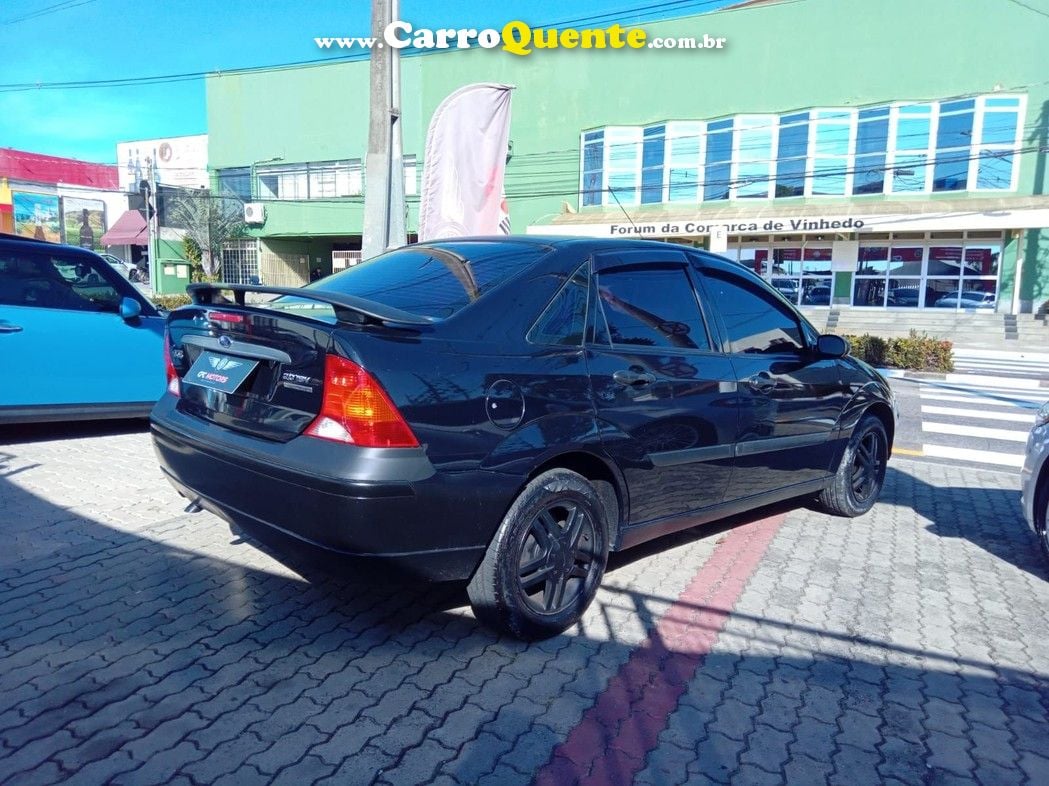 FORD FOCUS 2.0 FC 16V - Loja