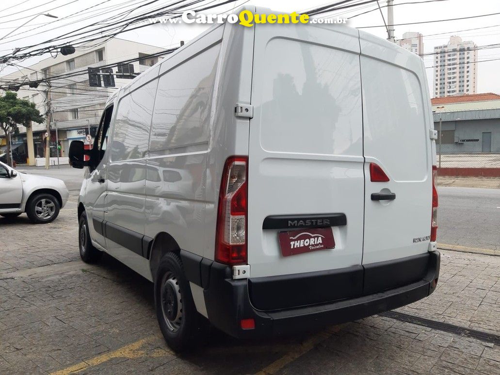 RENAULT MASTER 2.3 DCI FURGAO L1H1 2020 - Loja