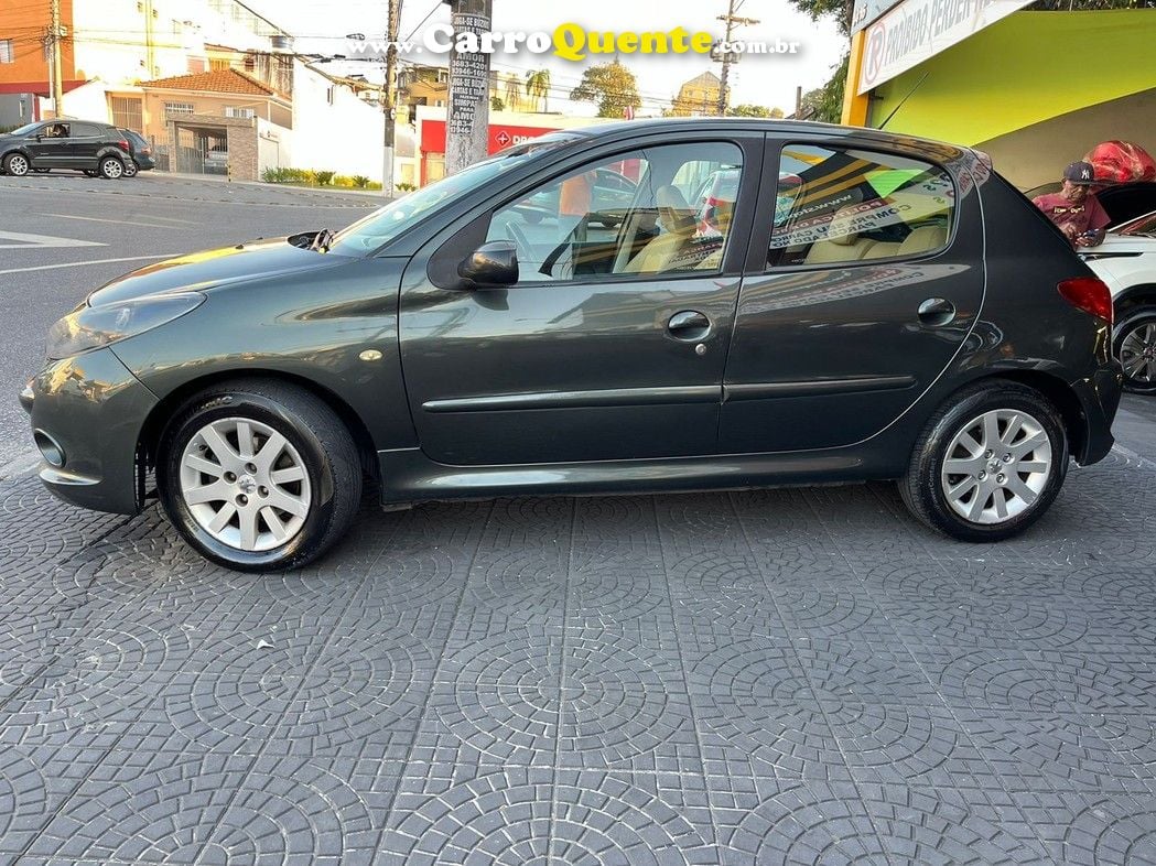 PEUGEOT 207 1.6 XS 16V 2010 - Loja