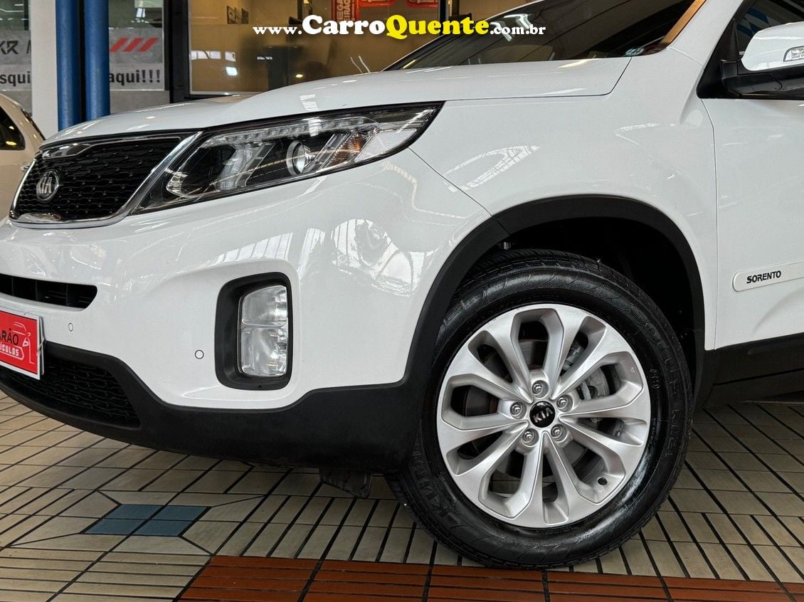 KIA SORENTO 2.4 S.263 4X2 16V - Loja