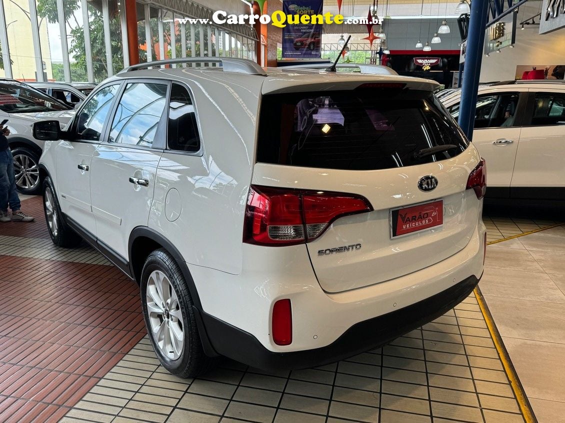 KIA SORENTO 2.4 S.263 4X2 16V - Loja