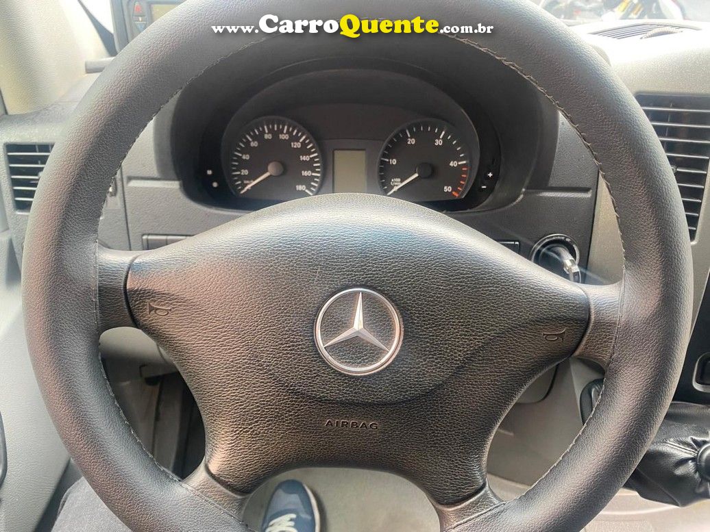 MERCEDES-BENZ SPRINTER 2.2 CDI VAN 415 LONGO 16L 2019 - Loja