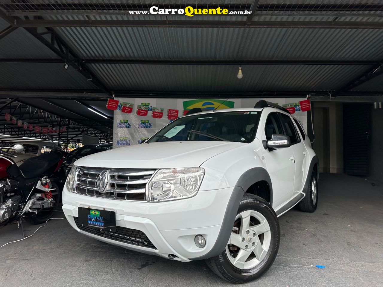 RENAULT DUSTER - Loja