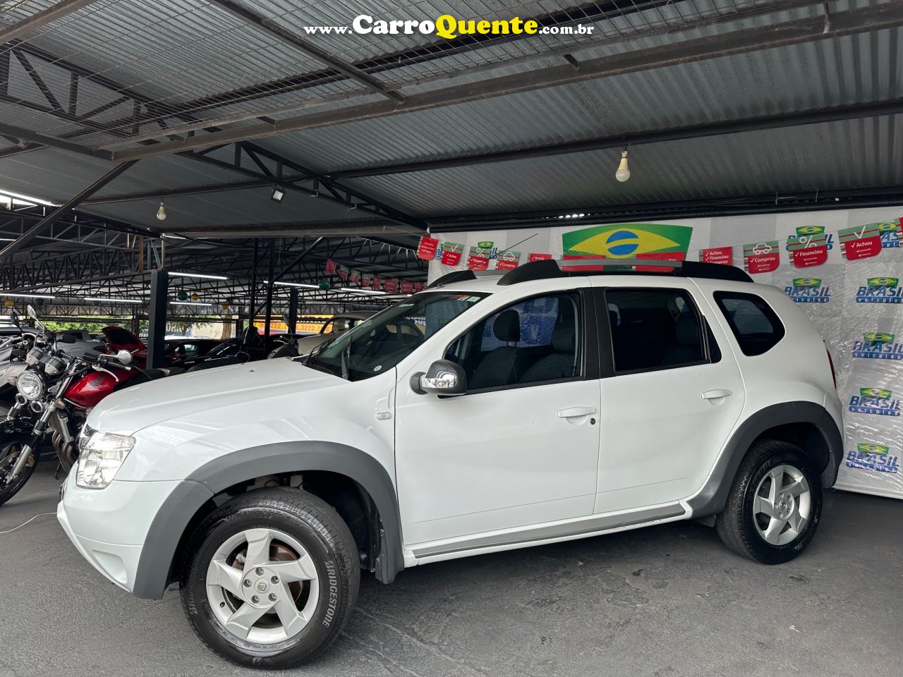 RENAULT DUSTER - Loja