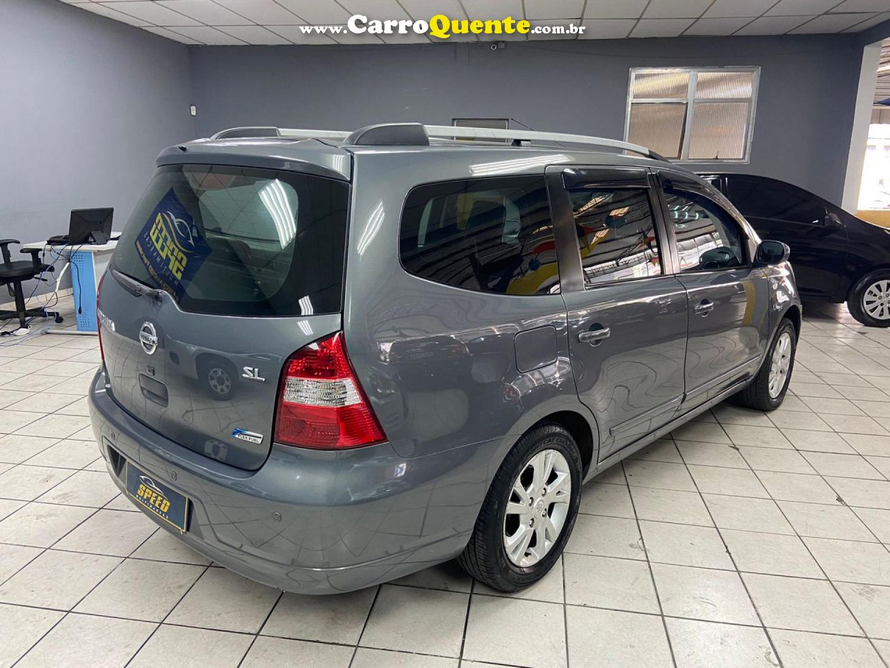 NISSAN   LIVINA GRAND SL 1.8 16V FLEX FUEL AUT.   CINZA 2014 1.8 FLEX - Loja