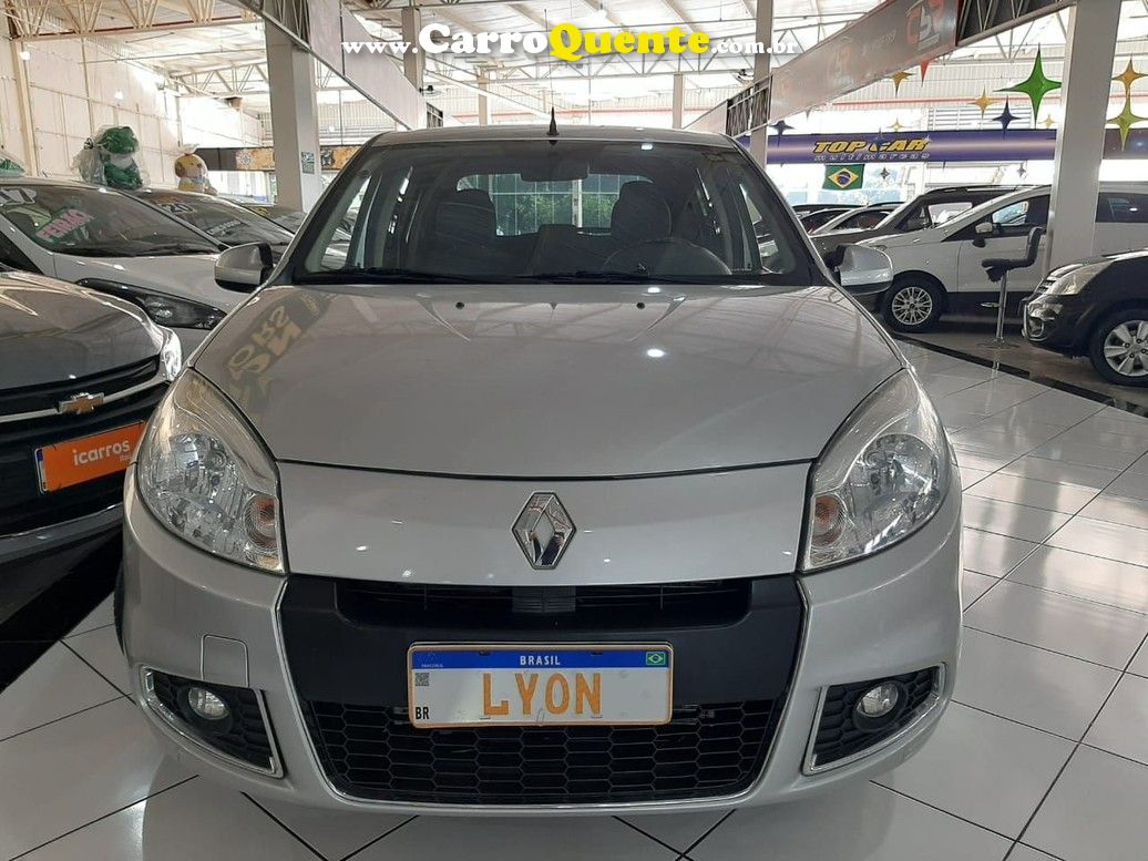 RENAULT SANDERO 1.6 PRIVILEGE 16V - Loja