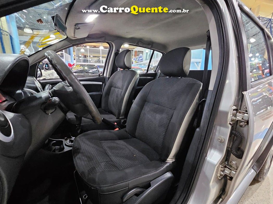 RENAULT SANDERO 1.6 STEPWAY FLEX - Loja