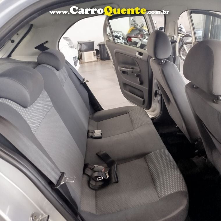 Volkswagen Gol 1.0 MI - Loja