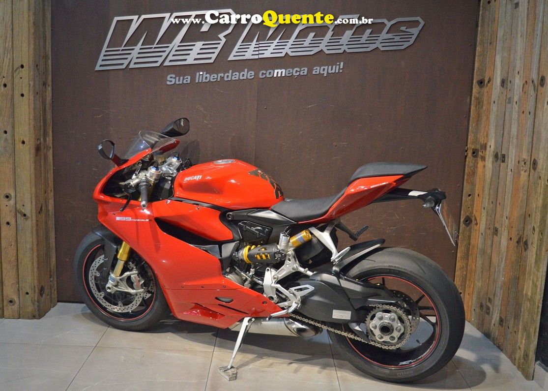 DUCATI SUPERBIKE 1199 PANIGALE ABS - Loja