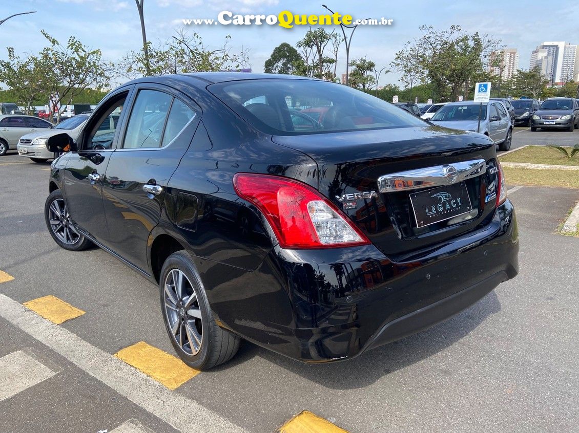 NISSAN VERSA 1.6 16V FLEXSTART SL - Loja