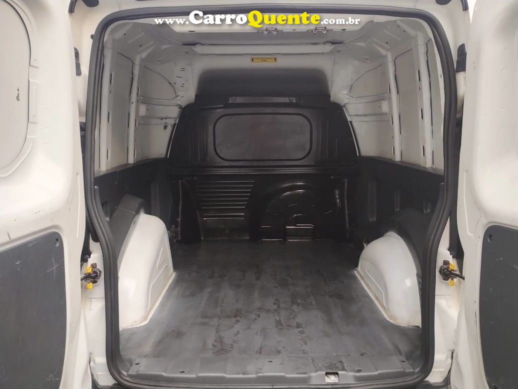 FIAT FIORINO 1.4 MPI FURGAO HARD WORKING 8V 2018 - Loja