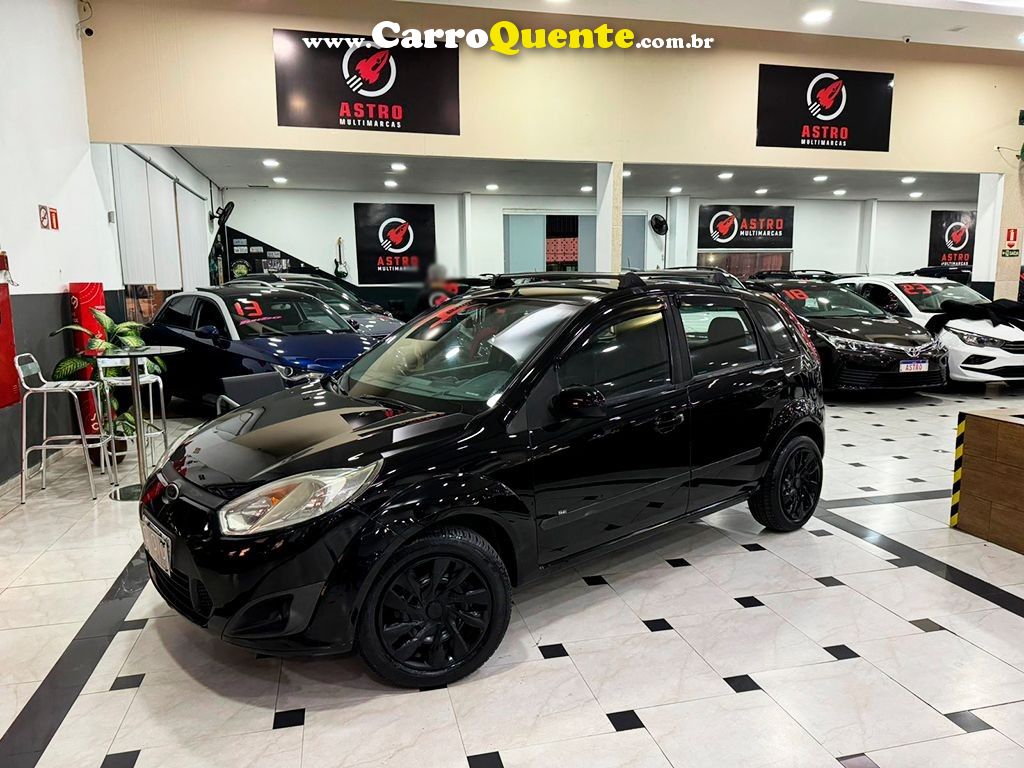 FORD FIESTA 1.0 ROCAM SE 8V - Loja