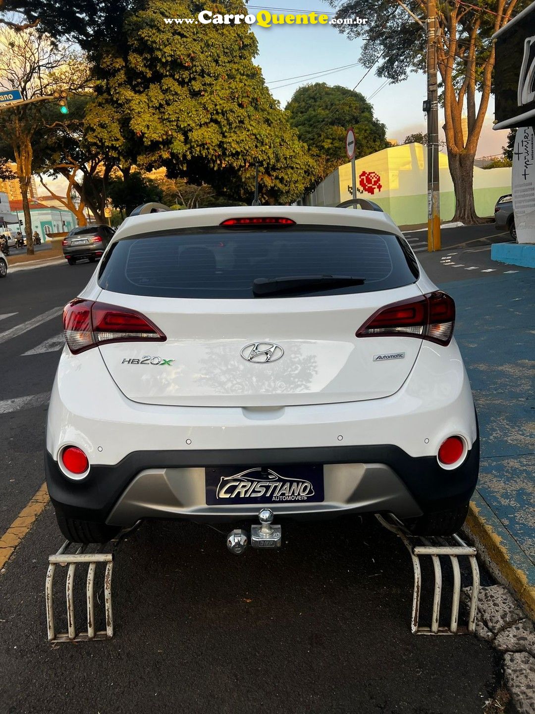 HYUNDAI HB20X 1.6 16V PREMIUM - Loja