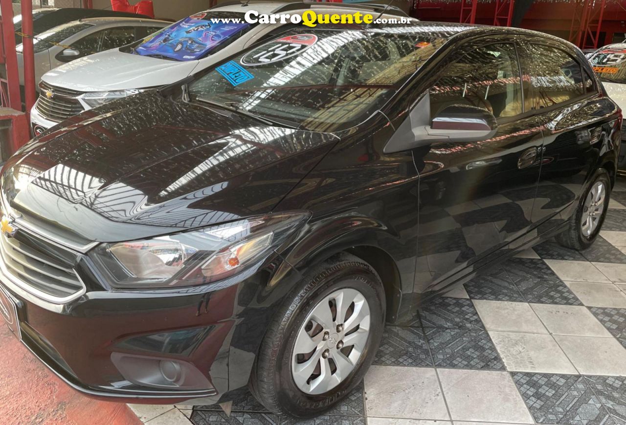 CHEVROLET   ONIX HATCH LT 1.0 8V FLEXPOWER 5P MEC.   PRETO 2018 1.0 FLEX - Loja