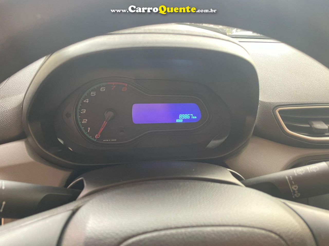 CHEVROLET   ONIX HATCH LT 1.0 8V FLEXPOWER 5P MEC.   PRETO 2018 1.0 FLEX - Loja