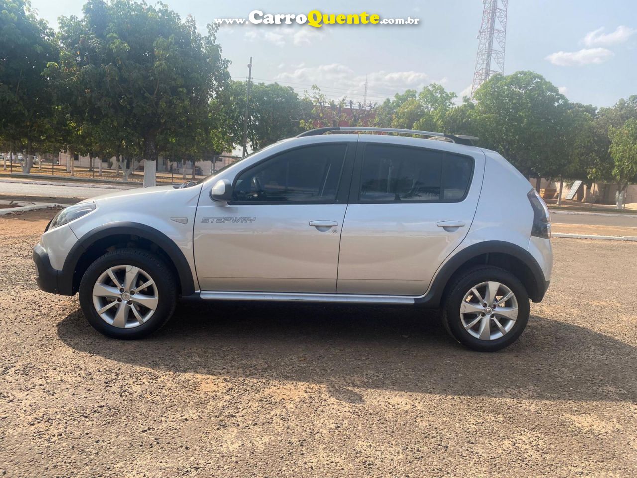 RENAULT   SANDERO STEPWAY HI-POWER 1.6 8V 5P   PRATA 2014 1.6 GASOLINA - Loja