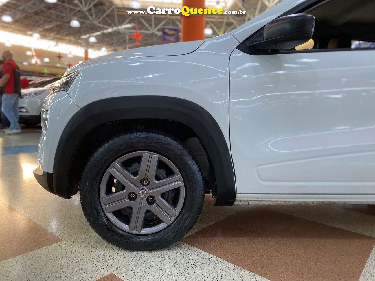 RENAULT KWID 1.0 12V SCE ZEN - Loja