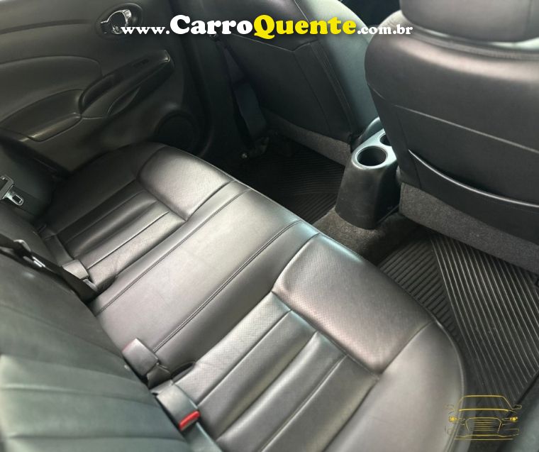 Nissan VERSA 1.6 SL - Loja