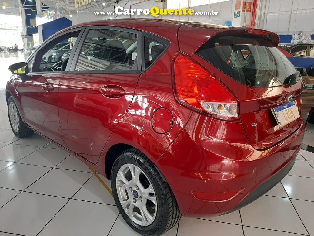 FORD FIESTA 1.0 ROCAM SE PLUS HATCH 8V - Loja