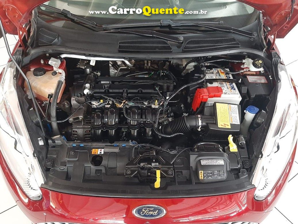 FORD FIESTA 1.0 ROCAM SE PLUS HATCH 8V - Loja