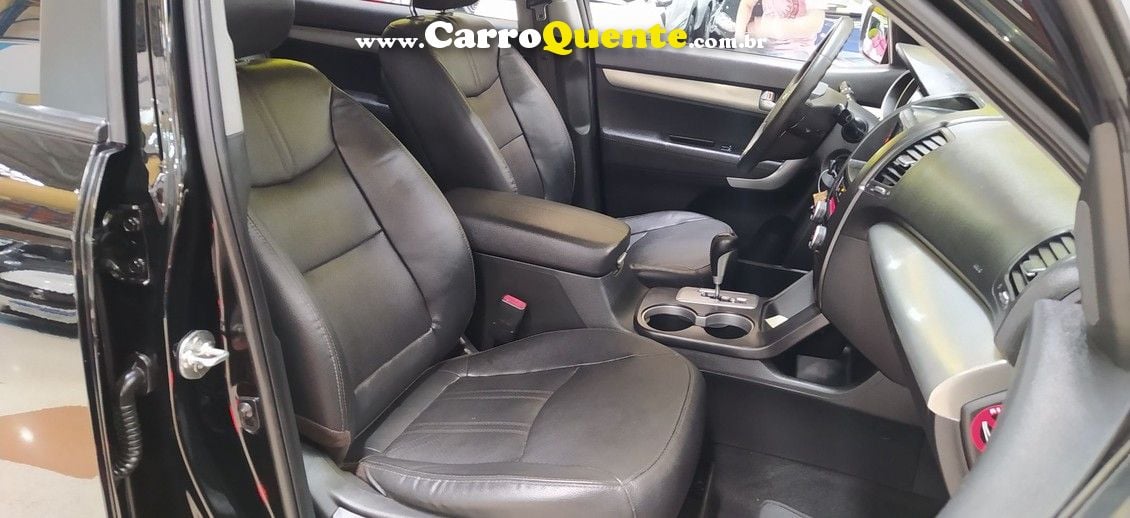 KIA SORENTO 2.4 EX 4X2 16V - Loja