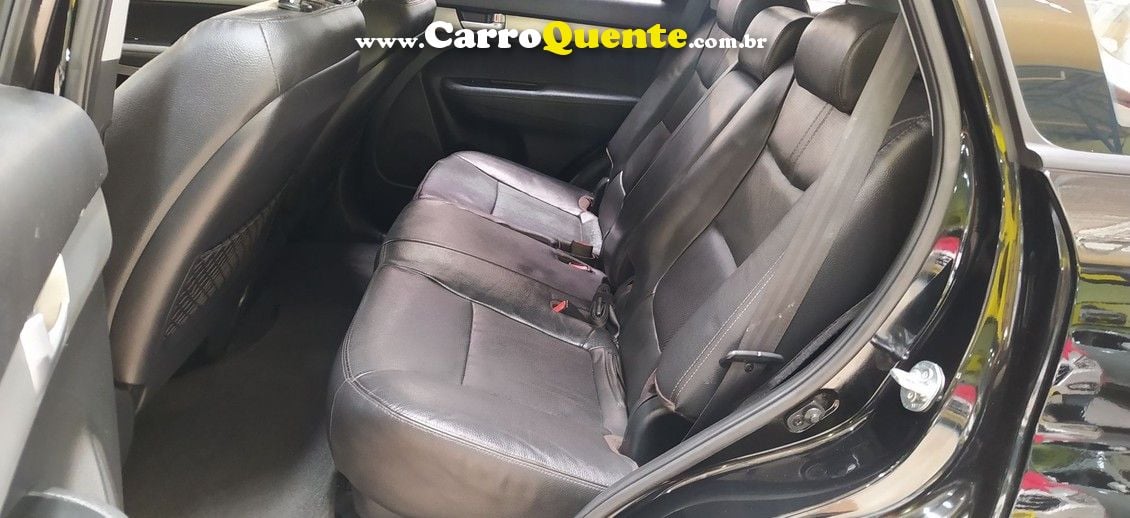 KIA SORENTO 2.4 EX 4X2 16V - Loja