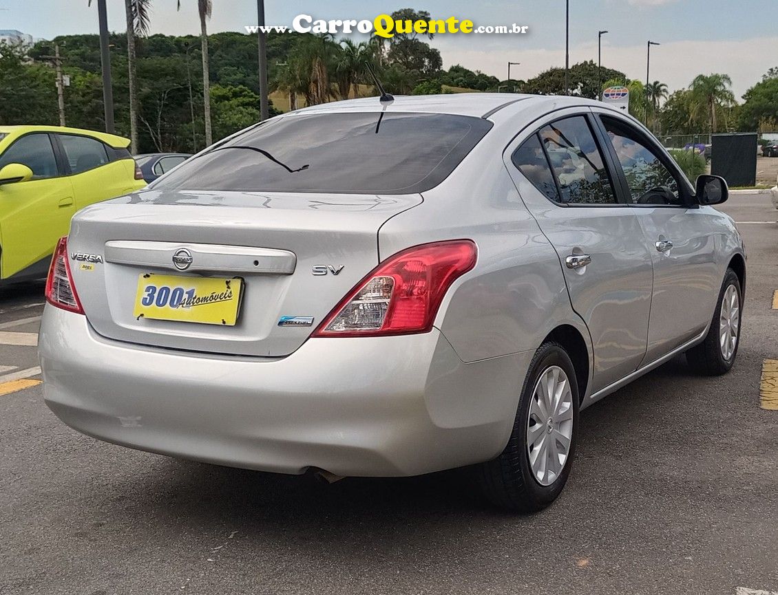 NISSAN VERSA 1.6 16V FLEXSTART SV - Loja