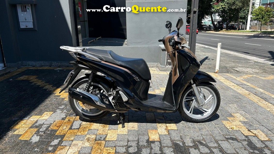 HONDA SH 150I DLX  - Loja