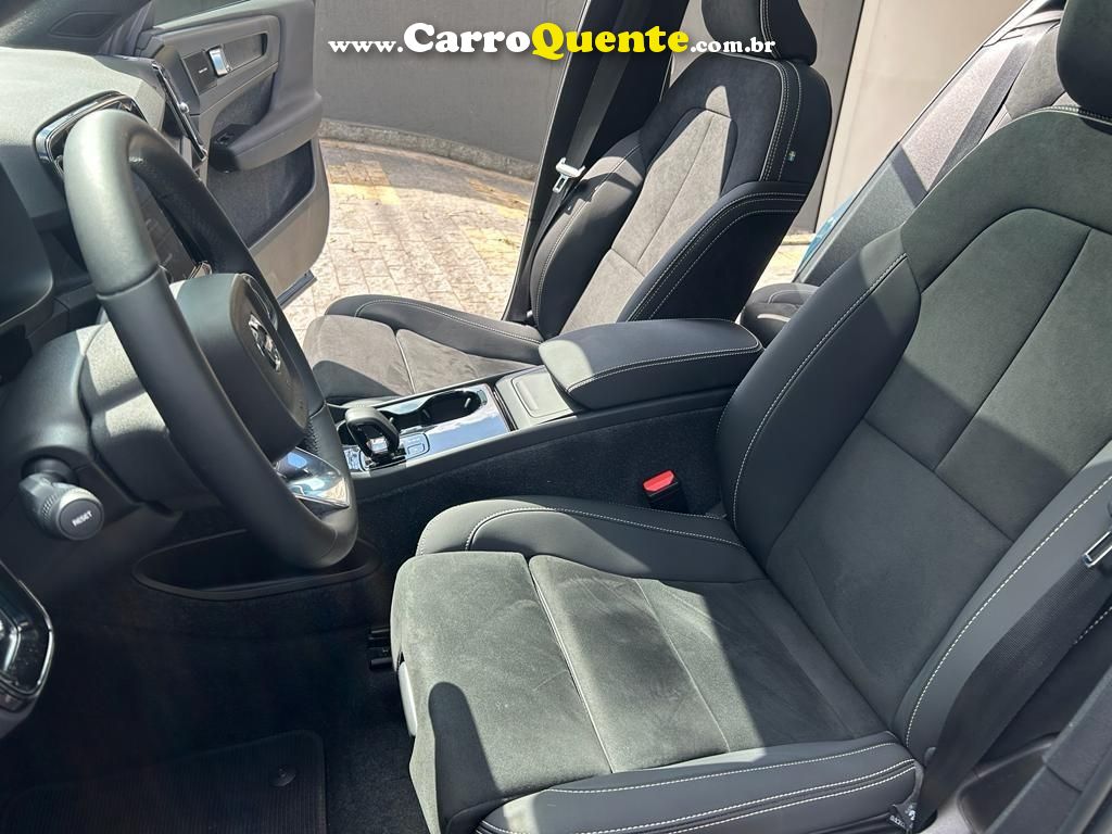 VOLVO XC40 P6 RECHARGE PLUS - Loja