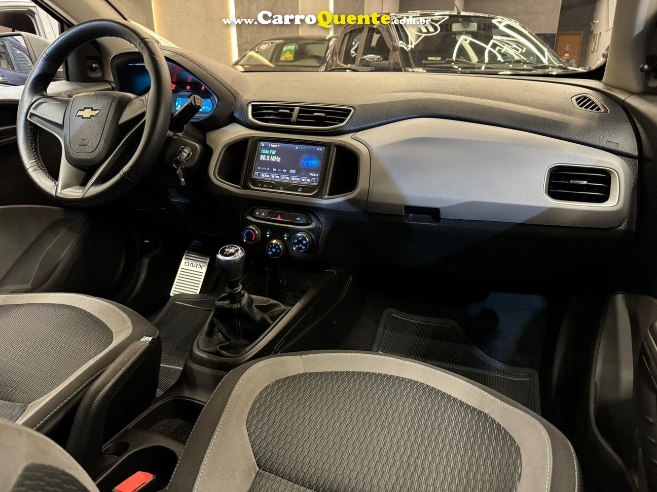 CHEVROLET ONIX 1.0 MPFI LT 8V - Loja