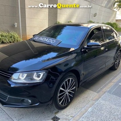 VOLKSWAGEN JETTA 2.0 TSI HIGHLINE 211CV