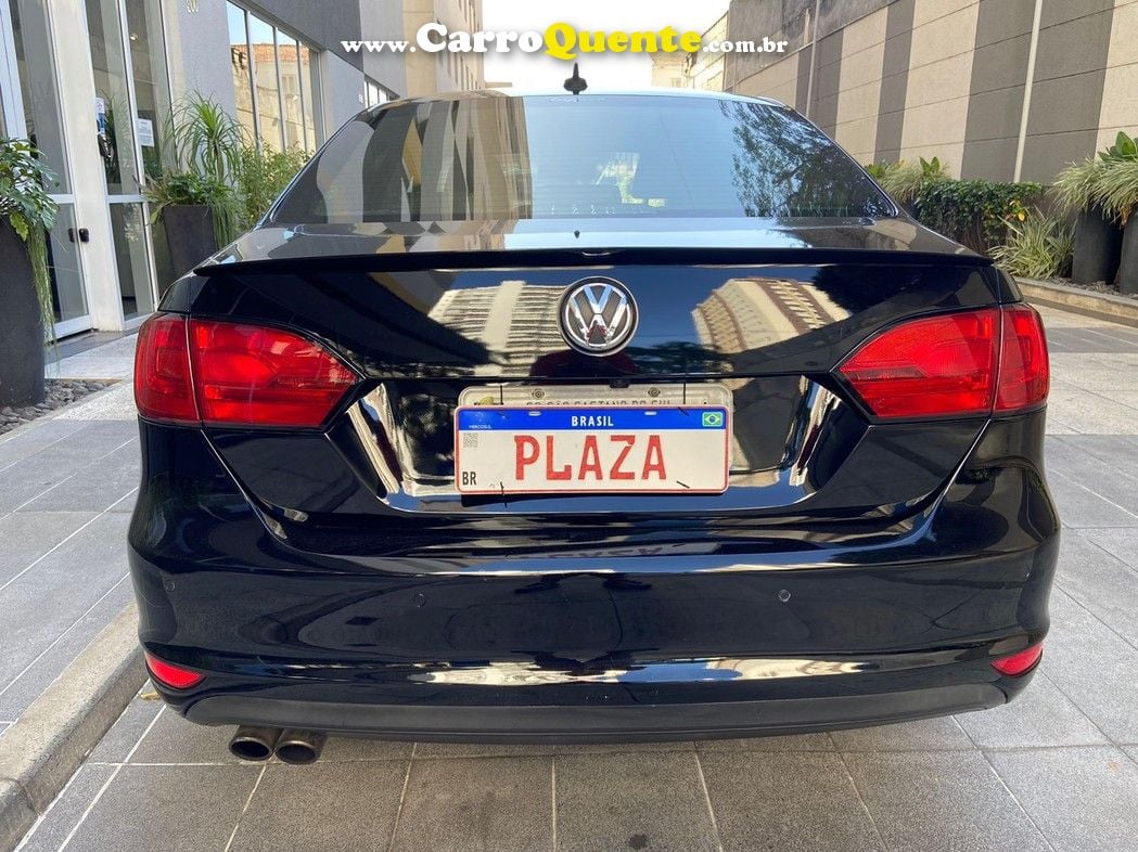 VOLKSWAGEN JETTA 2.0 TSI HIGHLINE 211CV - Loja