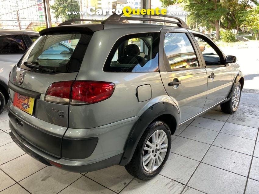 Fiat PALIO 1.4 MPI TREKKING WEEKEND 8V FLEX 4P MANUAL - Loja