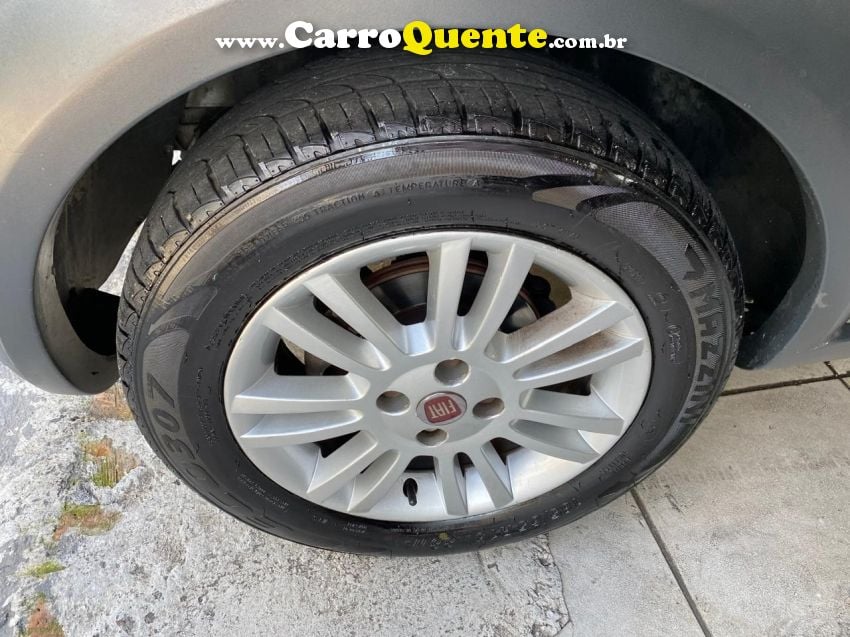 Fiat PALIO 1.4 MPI TREKKING WEEKEND 8V FLEX 4P MANUAL - Loja