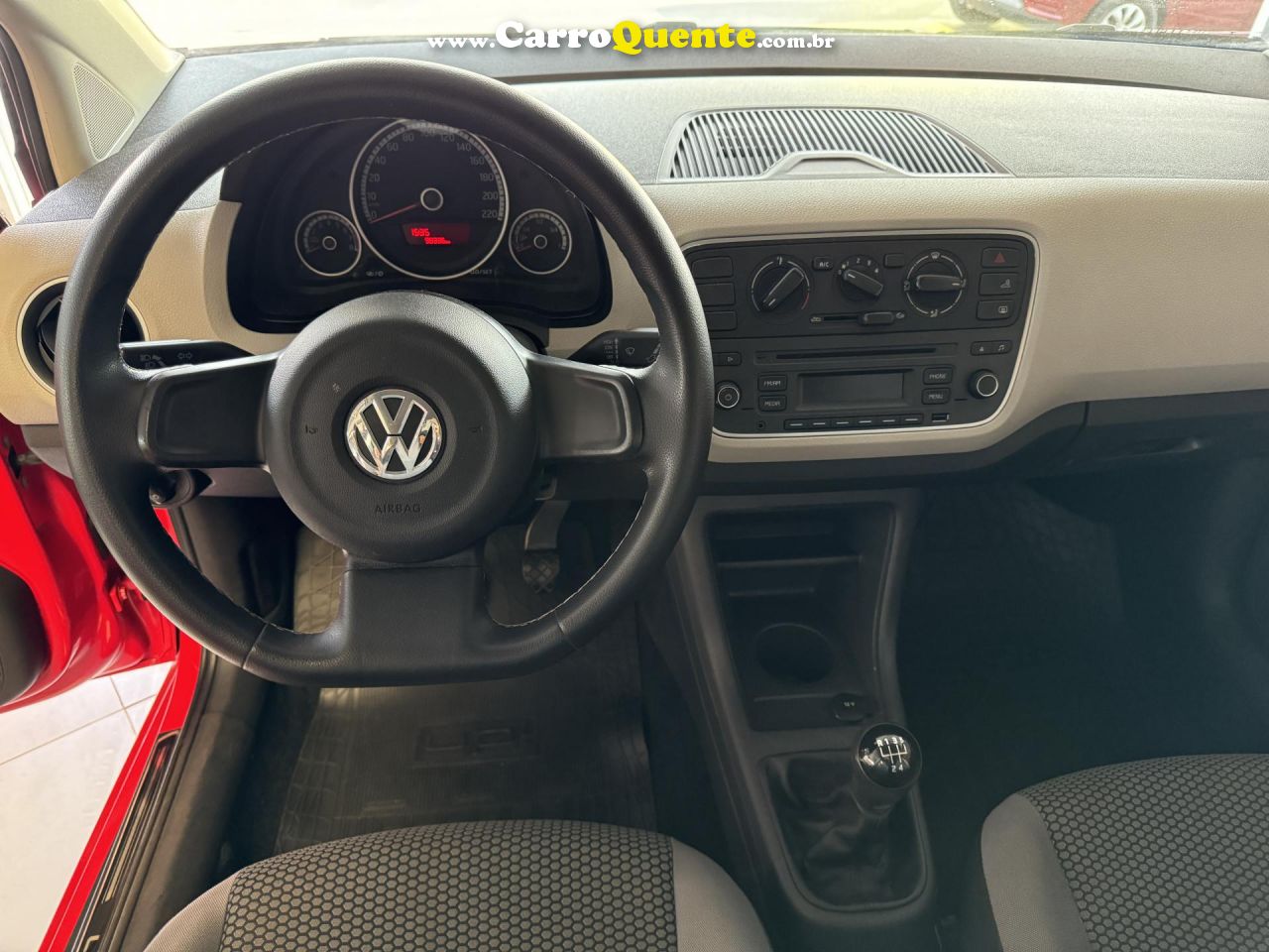 VOLKSWAGEN   UP! MOVE 1.0 TSI TOTAL FLEX 12V 5P   VERMELHO 2017 1.0 FLEX - Loja